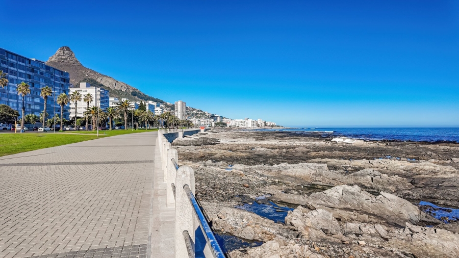 3 Bedroom Property for Sale in Sea Point Western Cape